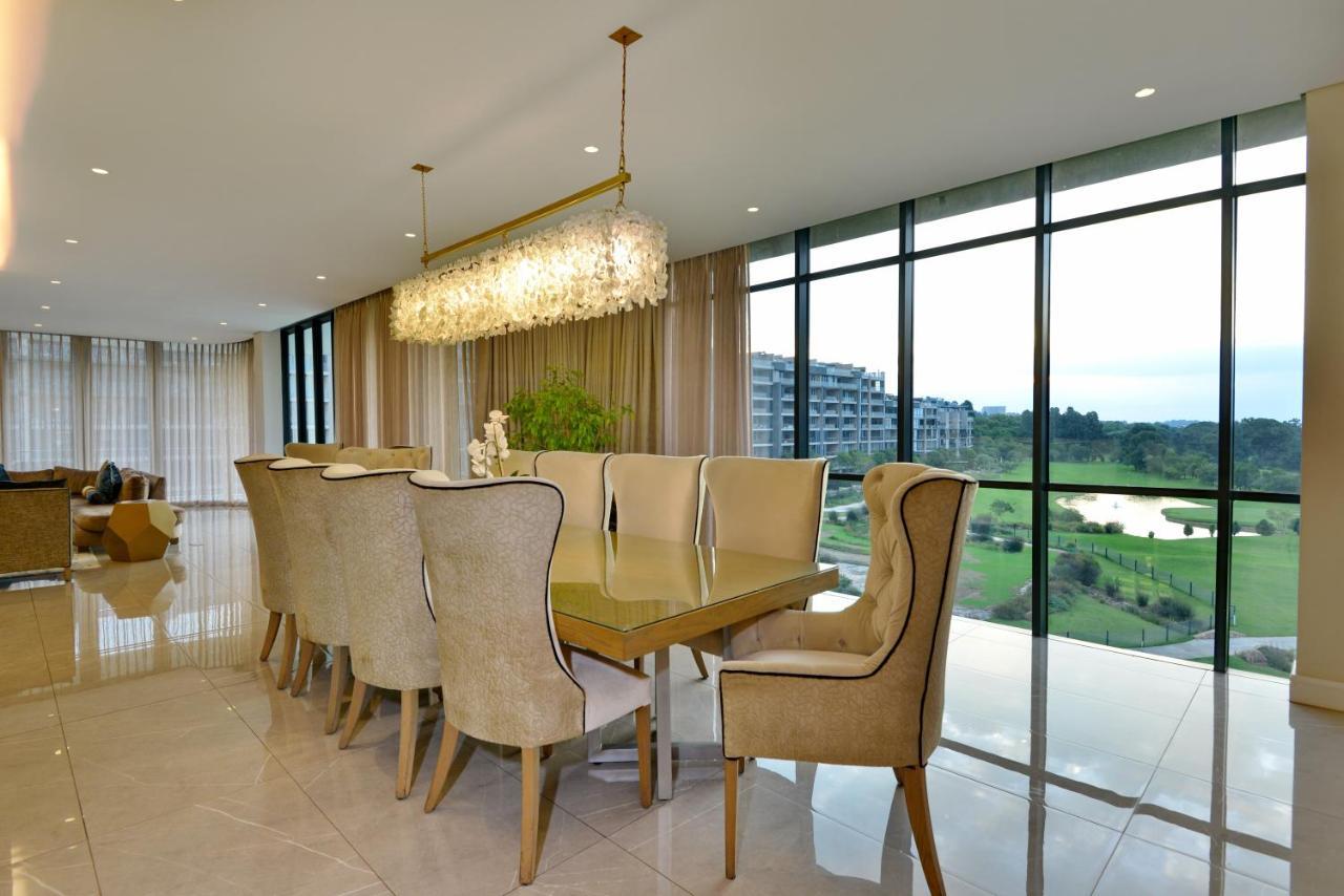 The Houghton Hotel, Spa, Wellness & Golf Johannesburg Exterior photo Dining room