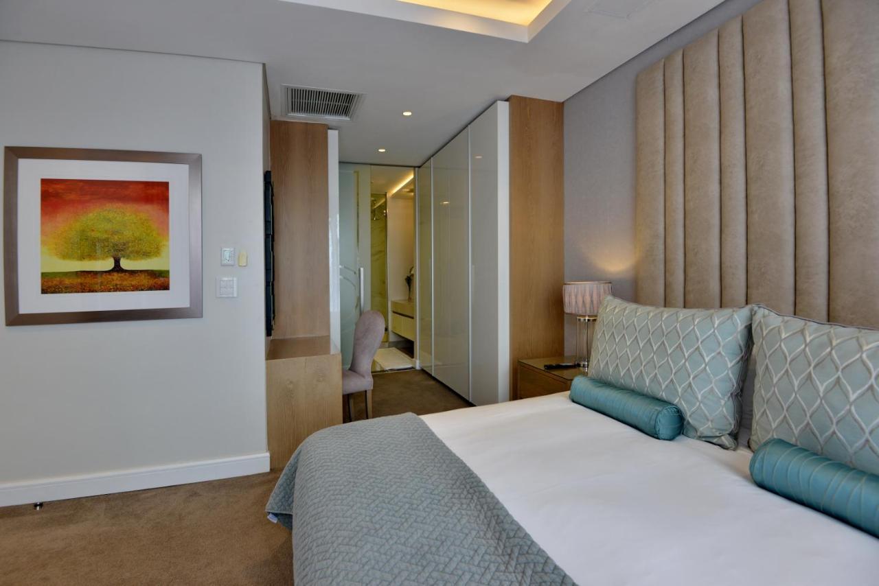 The Houghton Hotel, Spa, Wellness & Golf Johannesburg Exterior photo A bedroom at the hotel