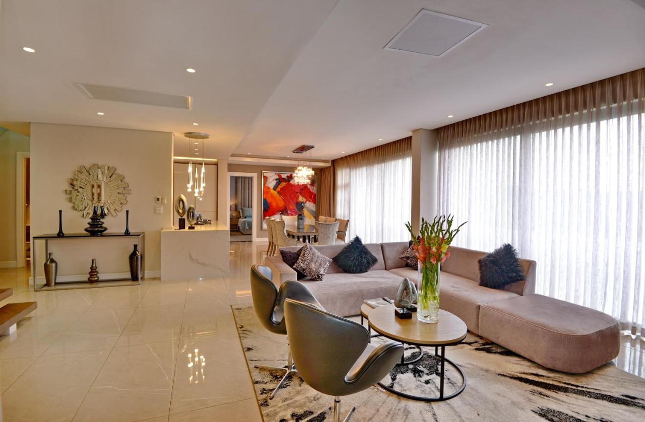 The Houghton Hotel, Spa, Wellness & Golf Johannesburg Exterior photo A living room in a luxury apartment