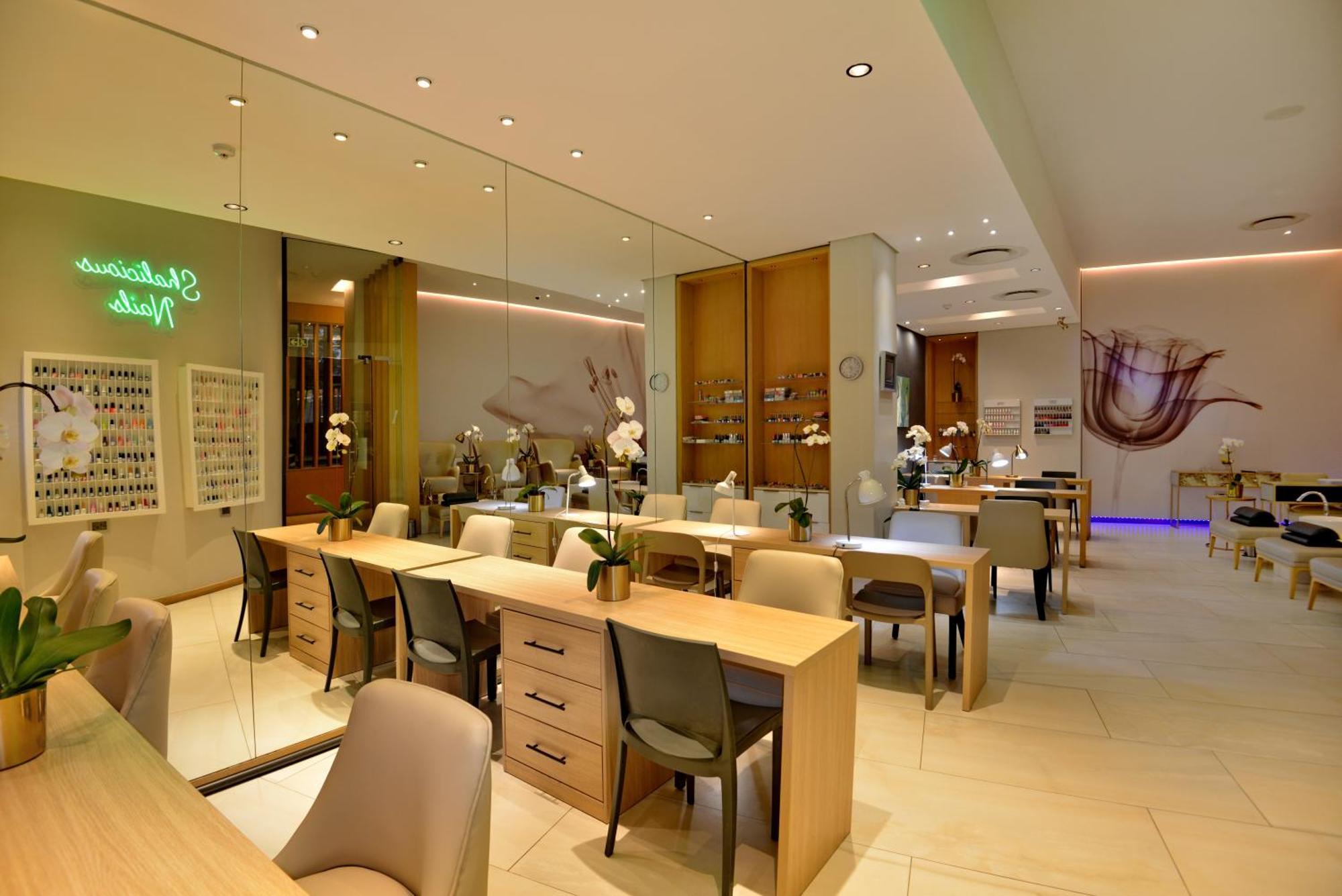 The Houghton Hotel, Spa, Wellness & Golf Johannesburg Exterior photo The interior of a nail salon